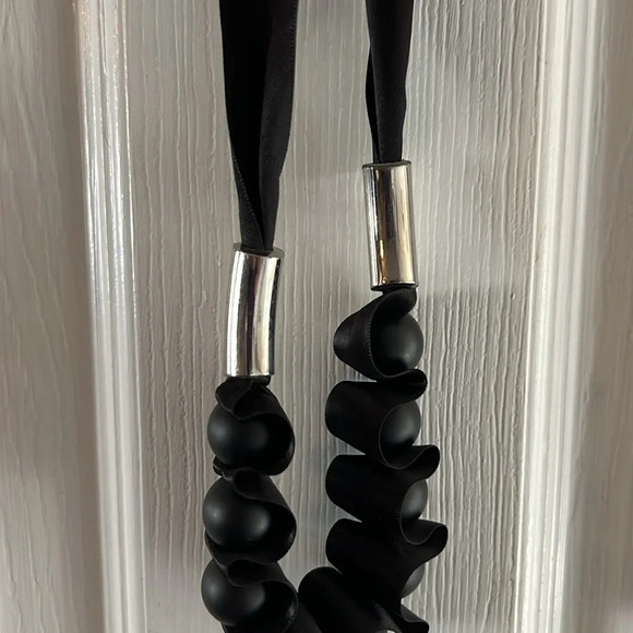 Necklace - Picture 3 of 4